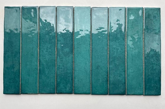 Керамическая плитка Mahi emerald  brillo 5x25 см
